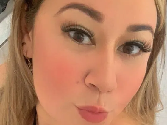 Perlalatina profielfoto van cam model