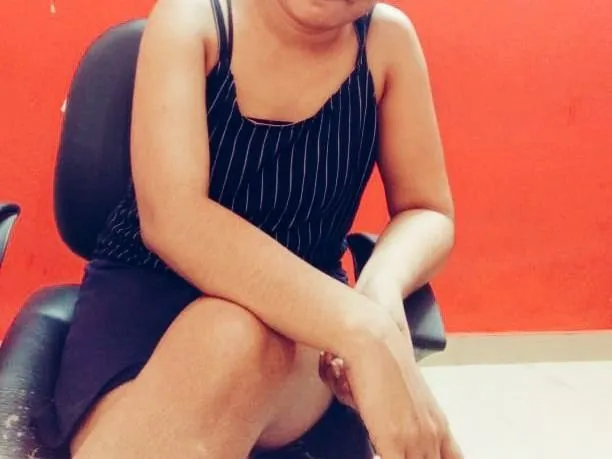 DesiBeauty2023 profilbild på webbkameramodell