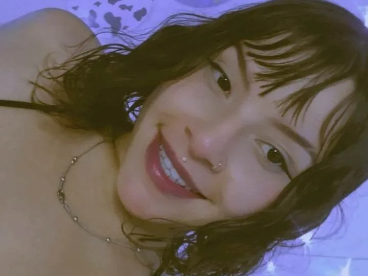 Image de profil du modèle de webcam helen33