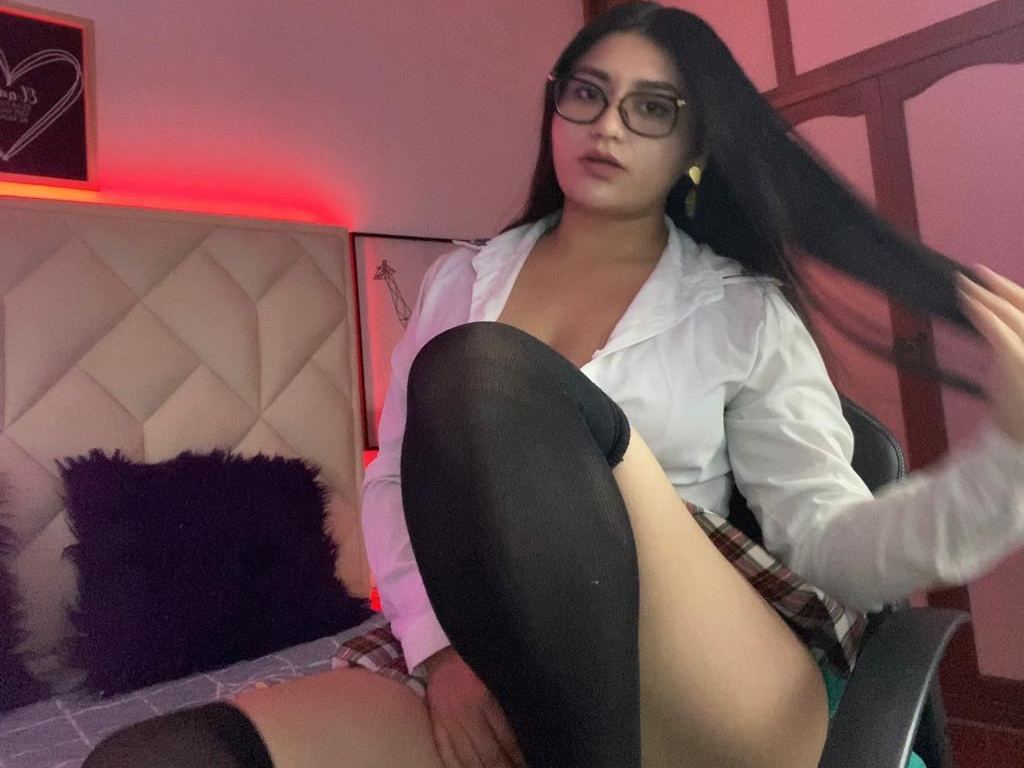 Foto de perfil de modelo de webcam de Adharabrown