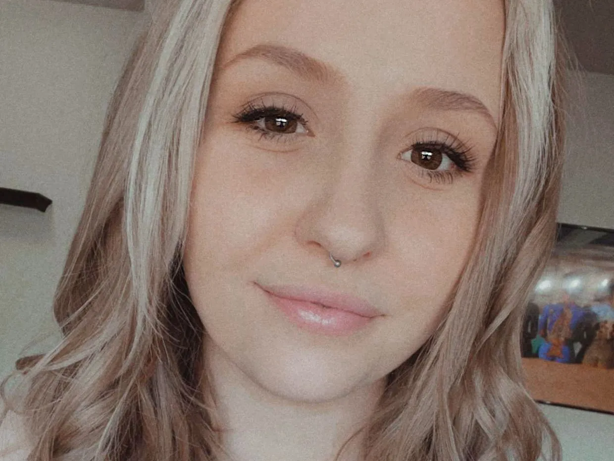 Image de profil du modèle de webcam FcxkEmma