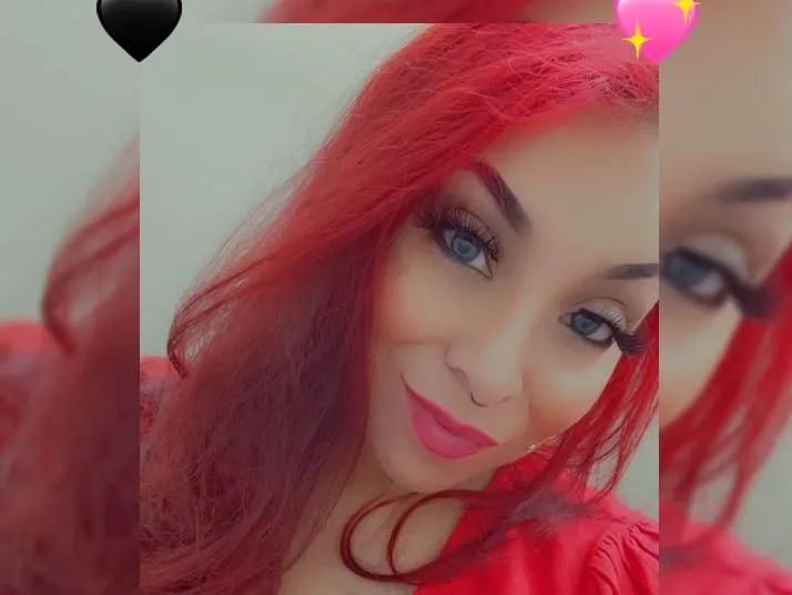 Curveyred1988 profilbild på webbkameramodell