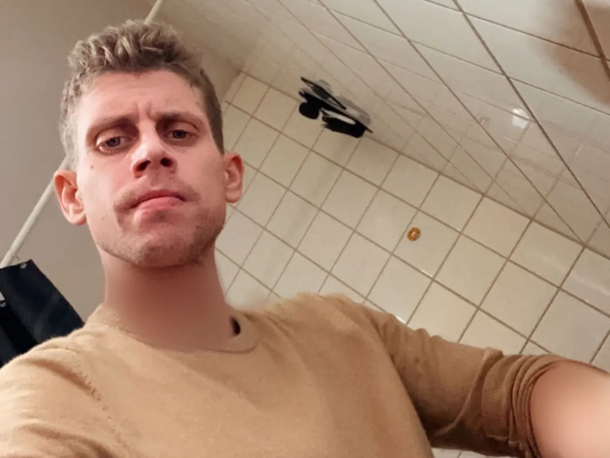 SvelgeHelge profielfoto van cam model