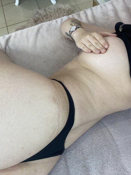 Artista InterestingBlondy Foto 2