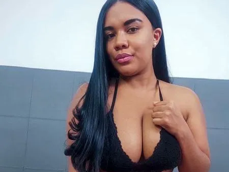 TaniaCollt profielfoto van cam model