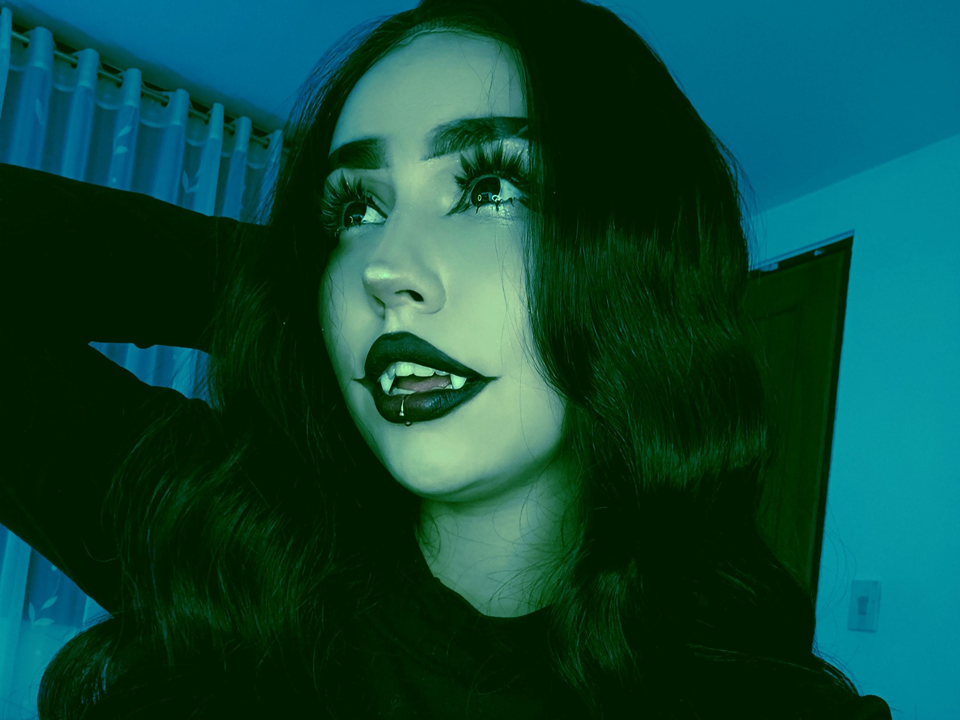 meganstrawwberry cam model profile picture