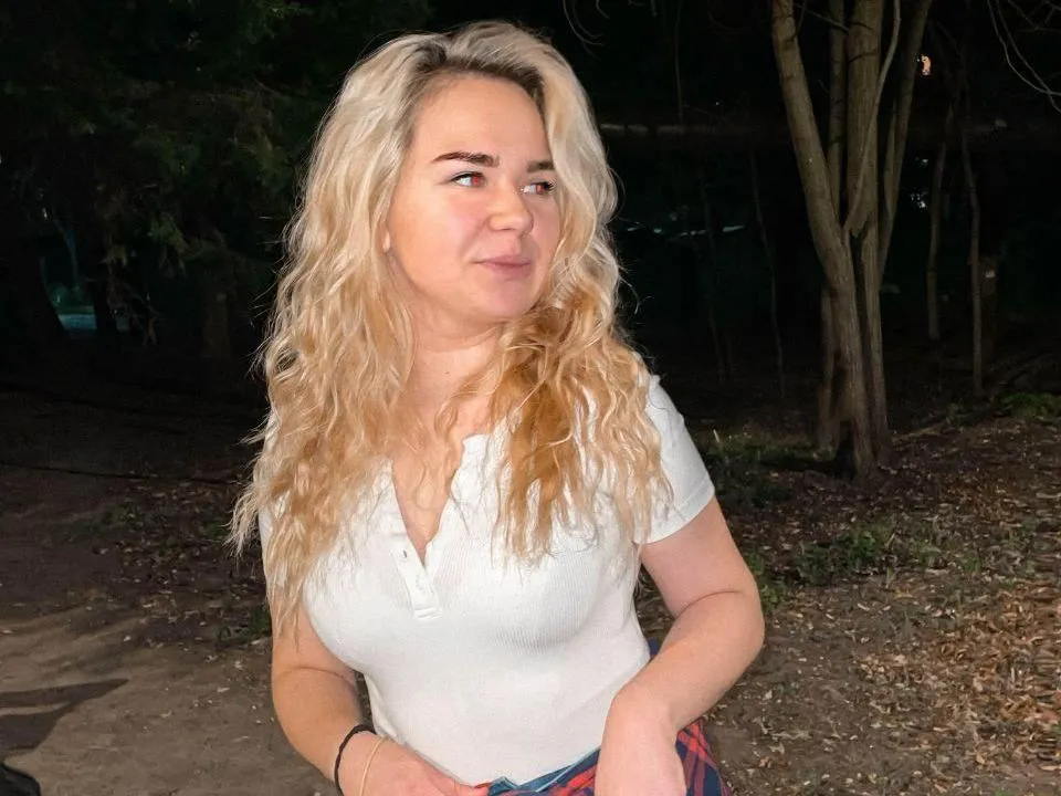 EsterCute profielfoto van cam model