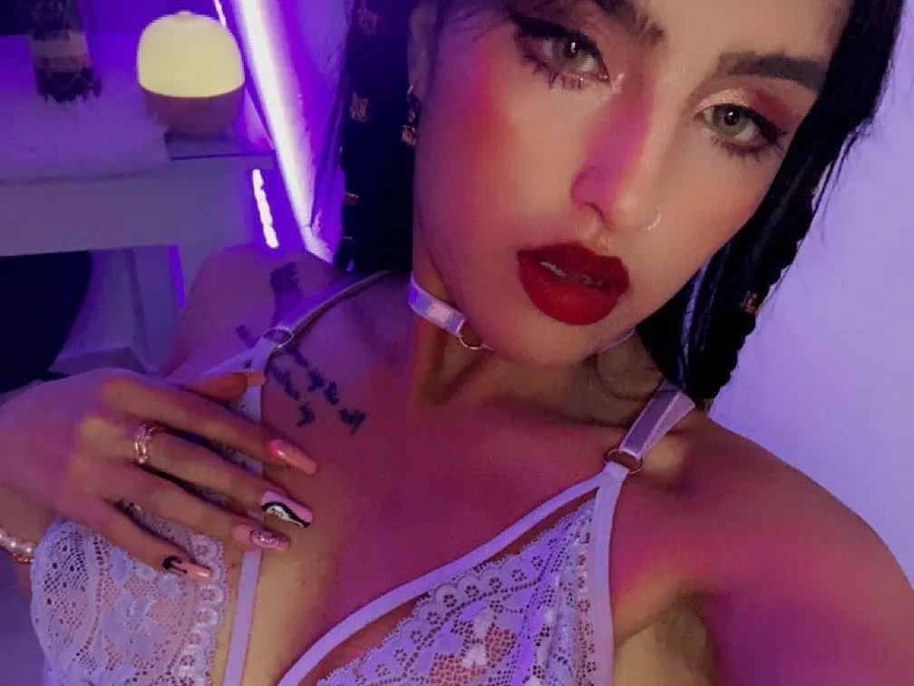 kloesterlatina profielfoto van cam model