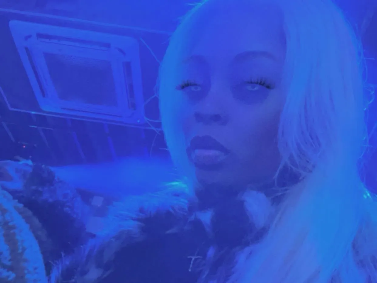 roseydrippp immagine del profilo del modello di cam