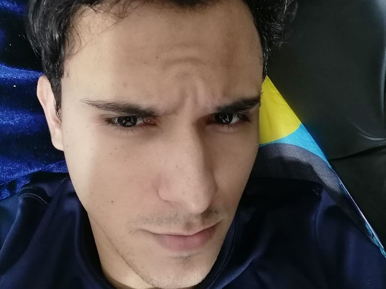 AaronRize profielfoto van cam model