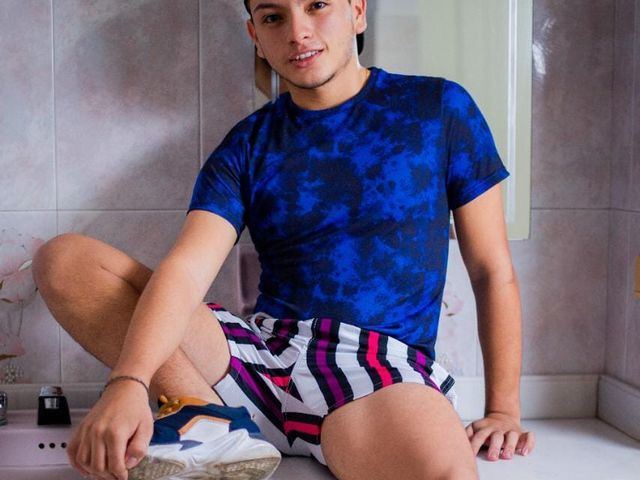 Imagen de perfil de modelo de cámara web de THIIAGO44