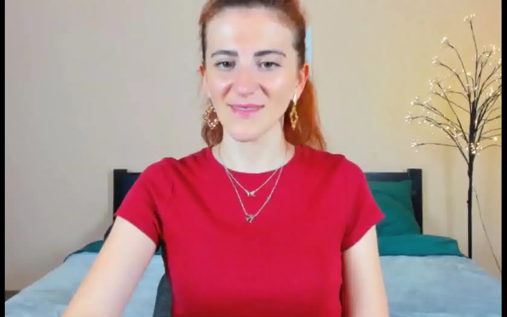 Performer FantasyLeya Video 1