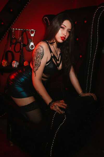 Performer KimKendall Photo 4