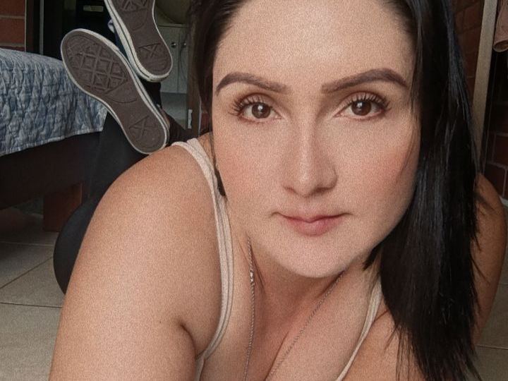 Imagen de perfil de modelo de cámara web de fernandaevanz