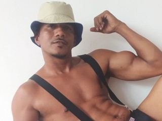 Foto de perfil de modelo de webcam de oswaldotaylor 