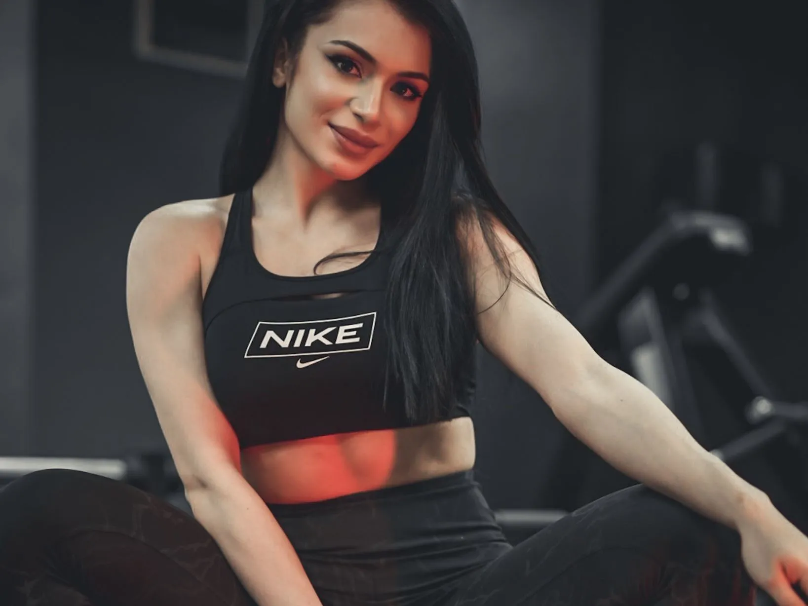 Imagen de perfil de modelo de cámara web de ElisaKeen69