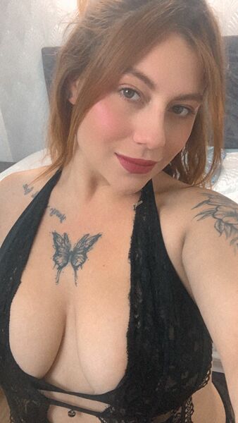 Performer MelanyRossi Photo 4