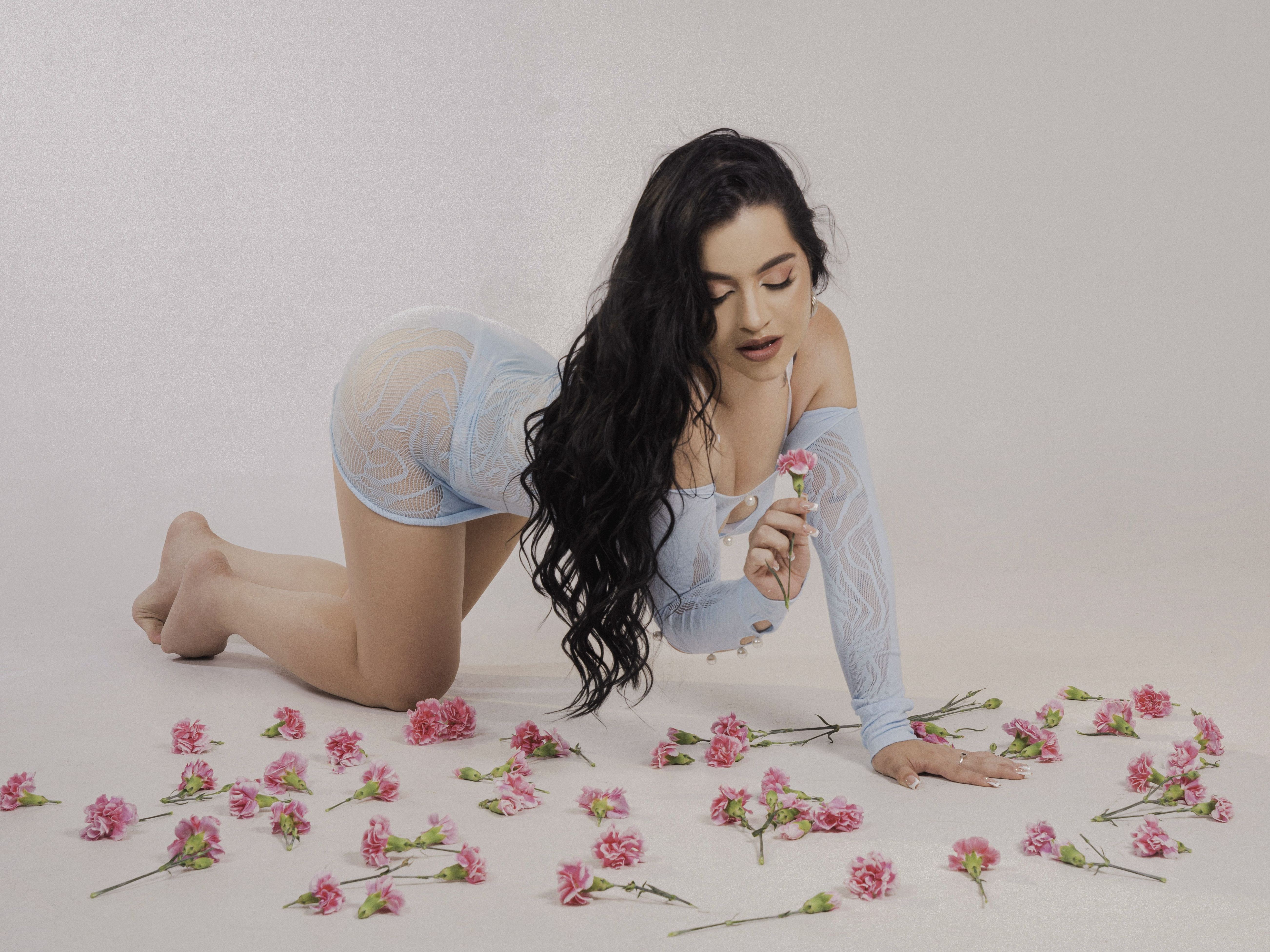 Imagen de perfil de modelo de cámara web de MiaSinss