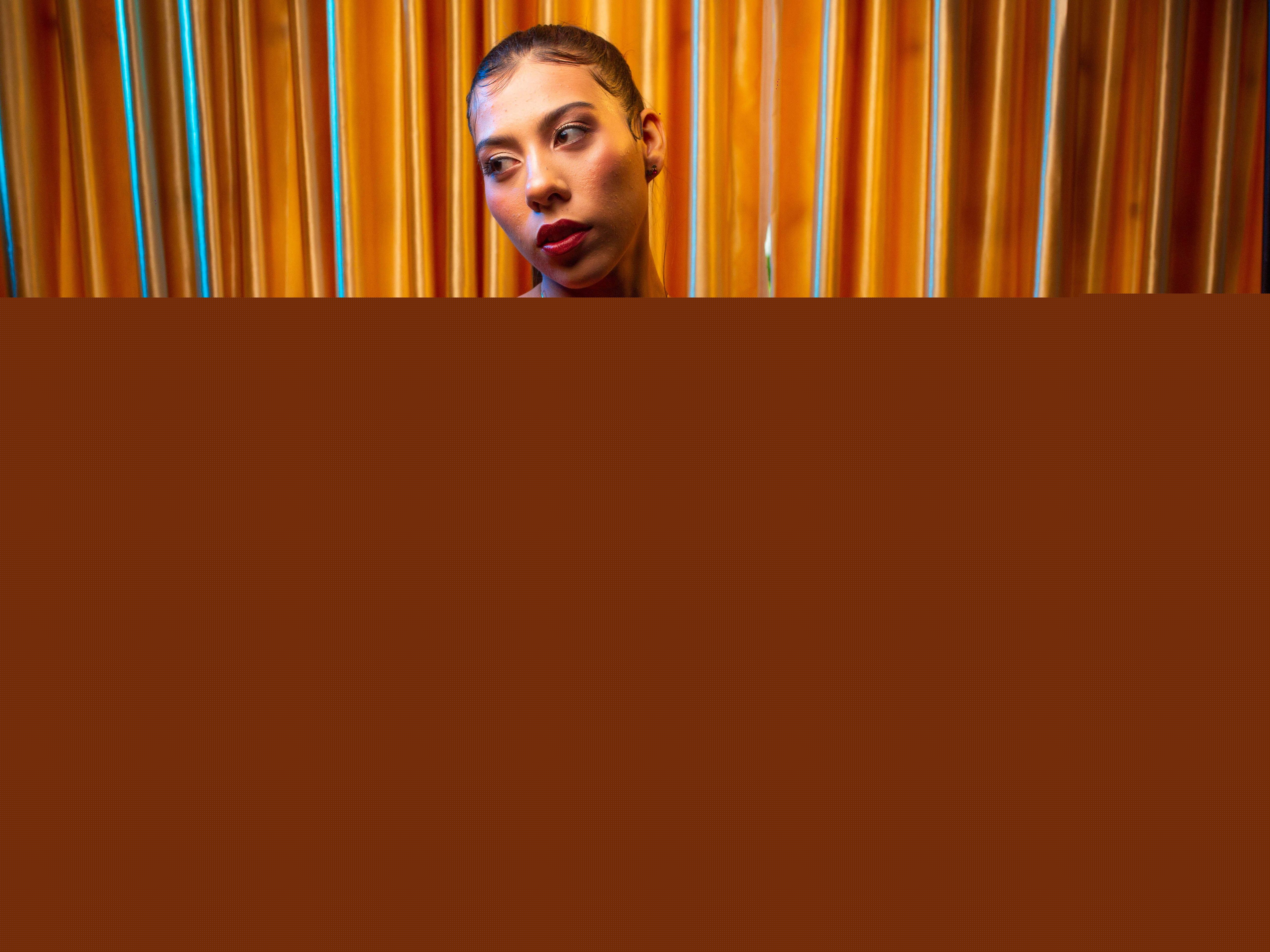 Imagen de perfil de modelo de cámara web de CristalHoot