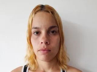 MiilenaHoot profielfoto van cam model