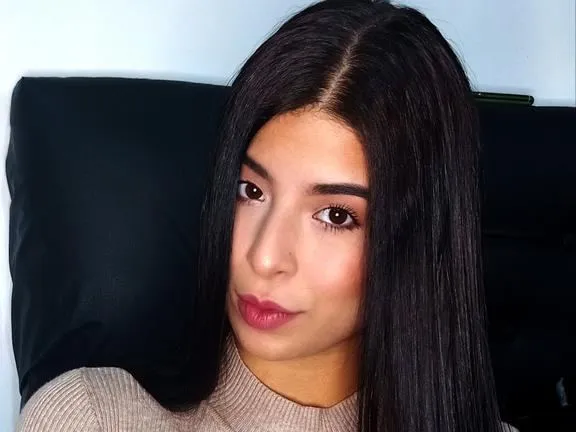 Imagen de perfil de modelo de cámara web de ZulmiGuillen