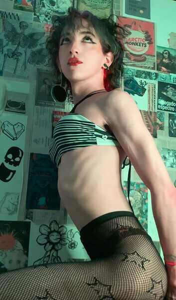 Performer electricmoira18 Photo 5