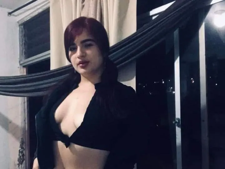 Image de profil du modèle de webcam ravenred18