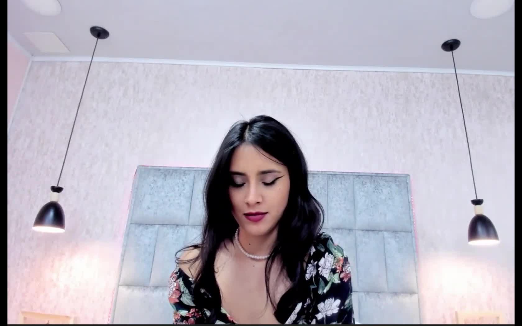 Artiest AlinnaSaenzz Video 1