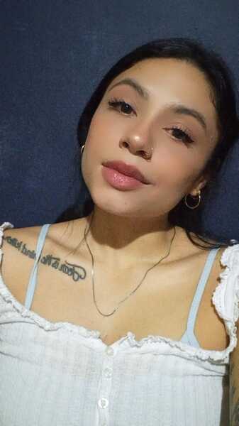 Performer IsabellaAdamss Photo 5