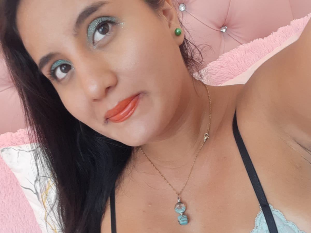 Foto de perfil de modelo de webcam de Lin19jr23 