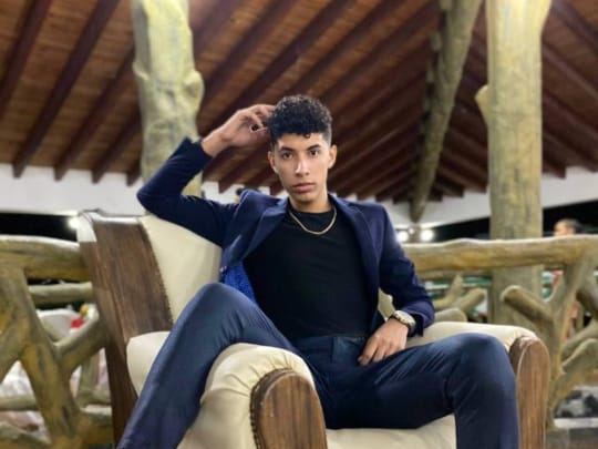 Imagen de perfil de modelo de cámara web de Theboysdelicious