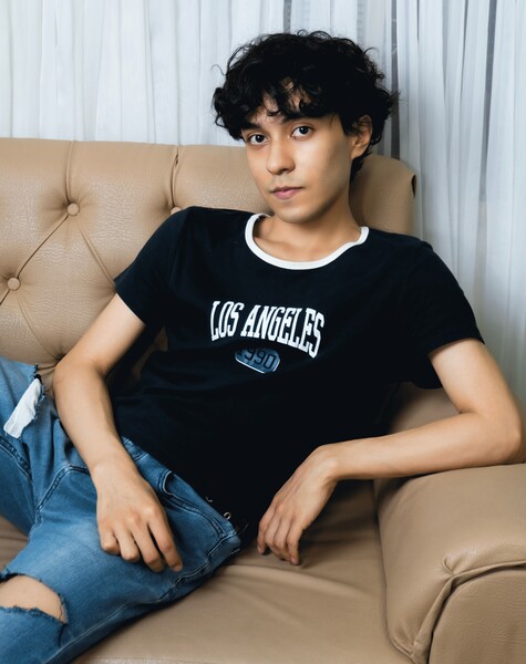 Artista Sunlilyi Foto 3