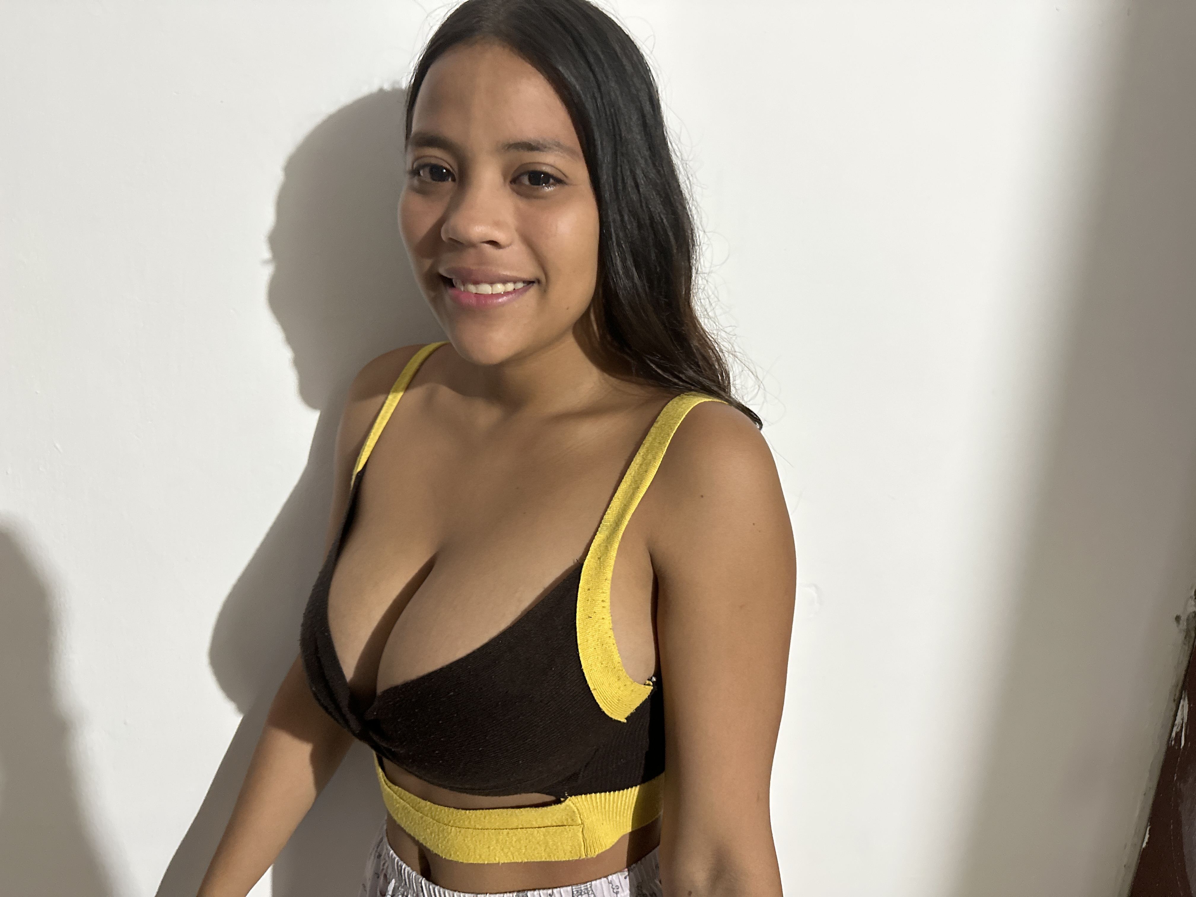 AntonellaHotGirl Profilbild des Cam-Modells 