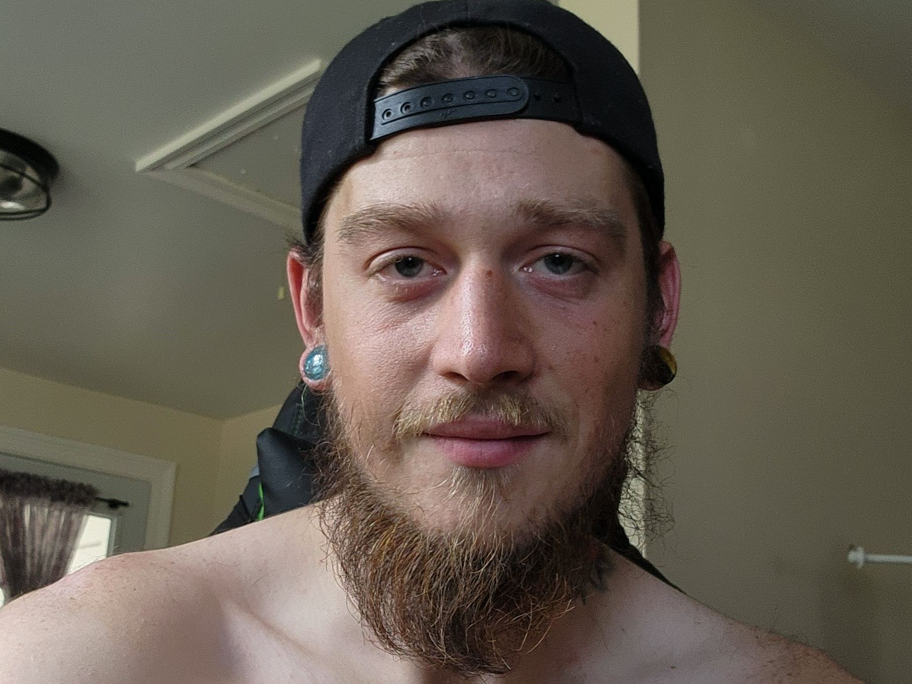 MarcusPiercing cam model profile picture