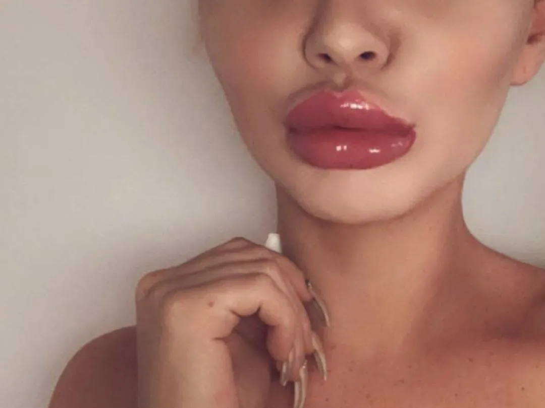 misschloexox profilbild på webbkameramodell