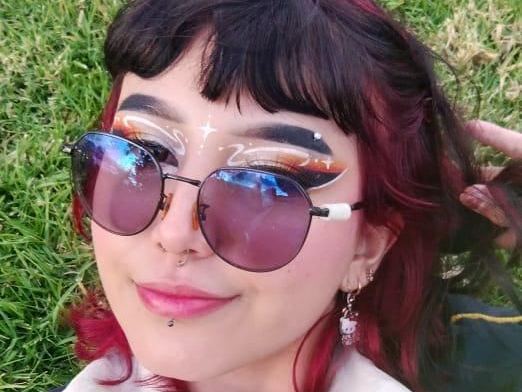 Imagen de perfil de modelo de cámara web de SadieSunshinne