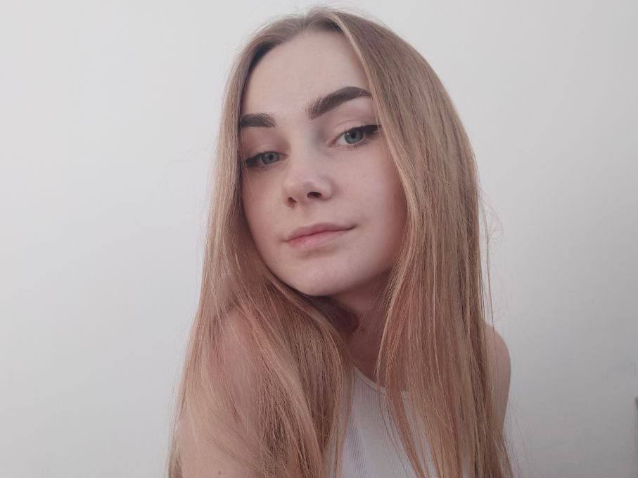 Foto de perfil de modelo de webcam de RimaRe