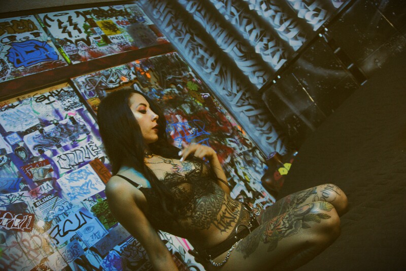 Performer CrystalFuture Photo 5