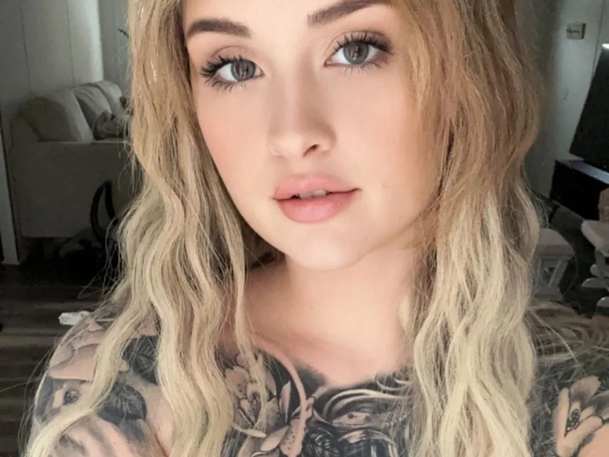 Imagen de perfil de modelo de cámara web de MiaJadeXO