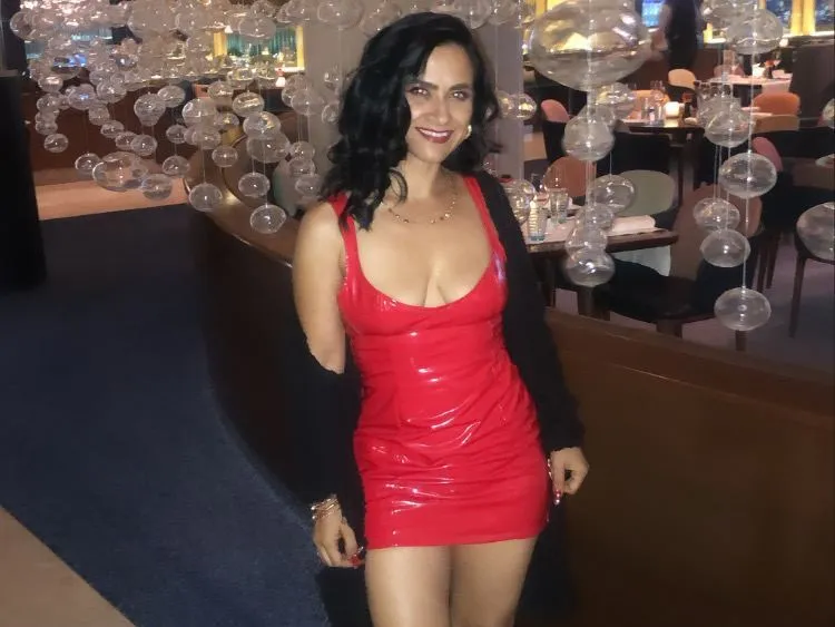 Imagen de perfil de modelo de cámara web de PersianFlevaXXX