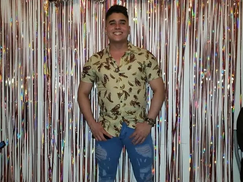 handsomechino profilbild på webbkameramodell