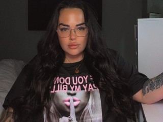 CurvyClaraUK profilbild på webbkameramodell