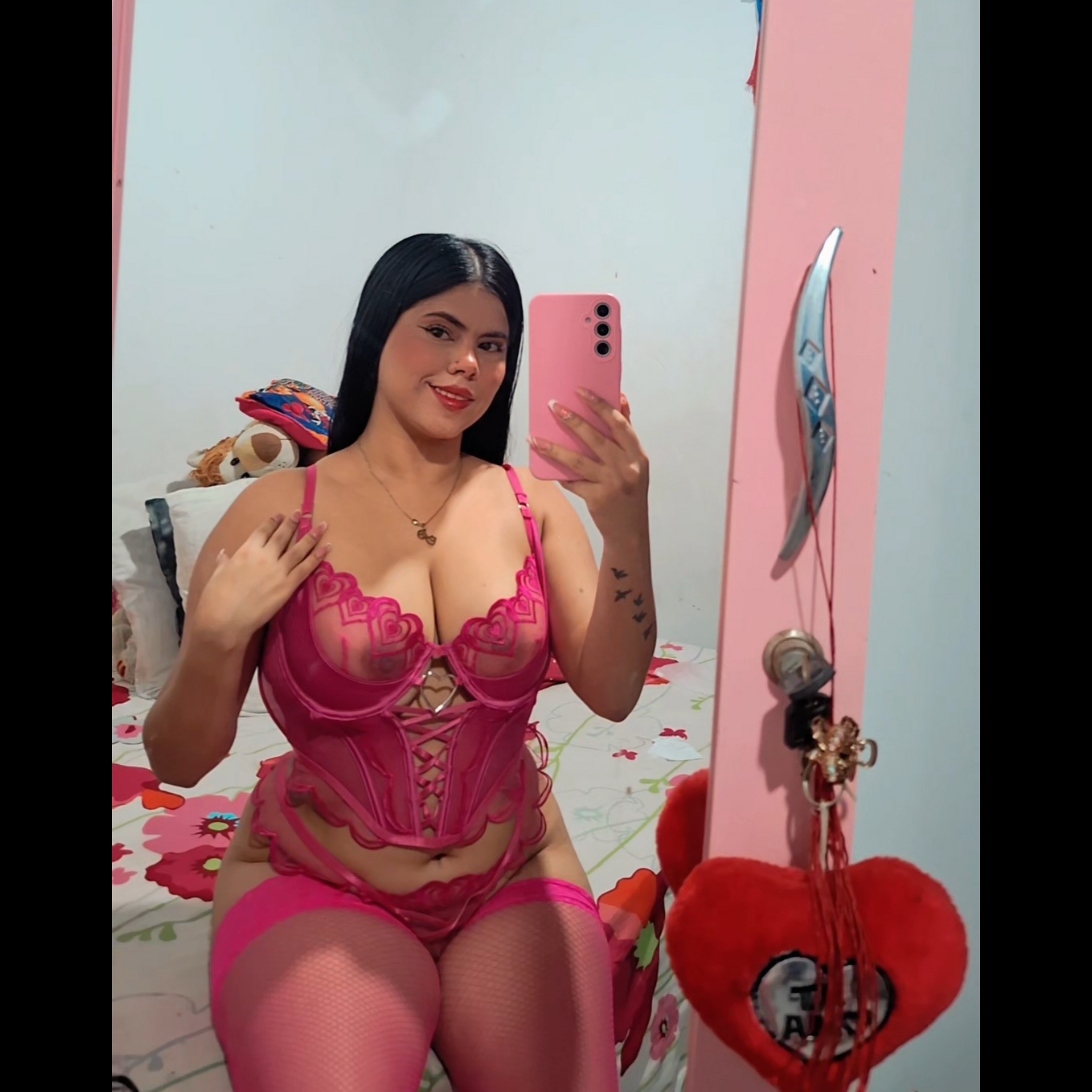 Intérprete NaughtyPetiteGirl Foto 7