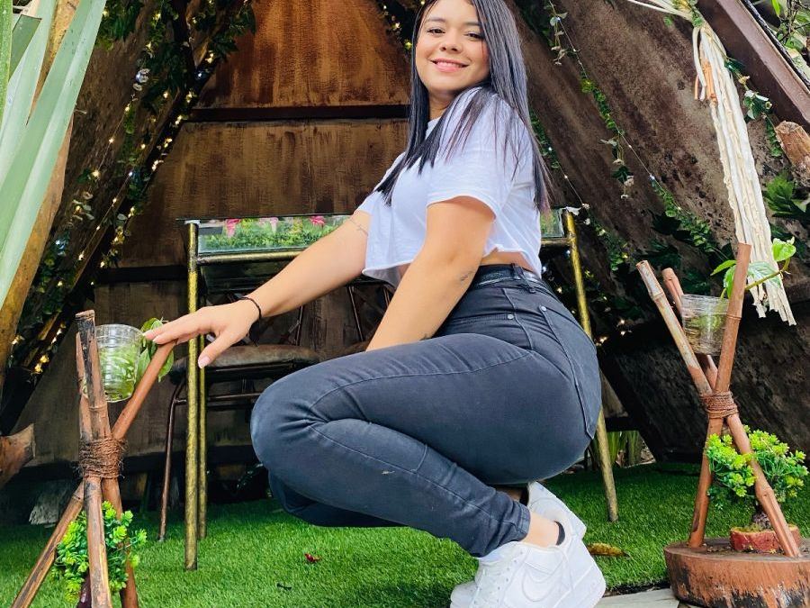 dulcemoone profilbild på webbkameramodell