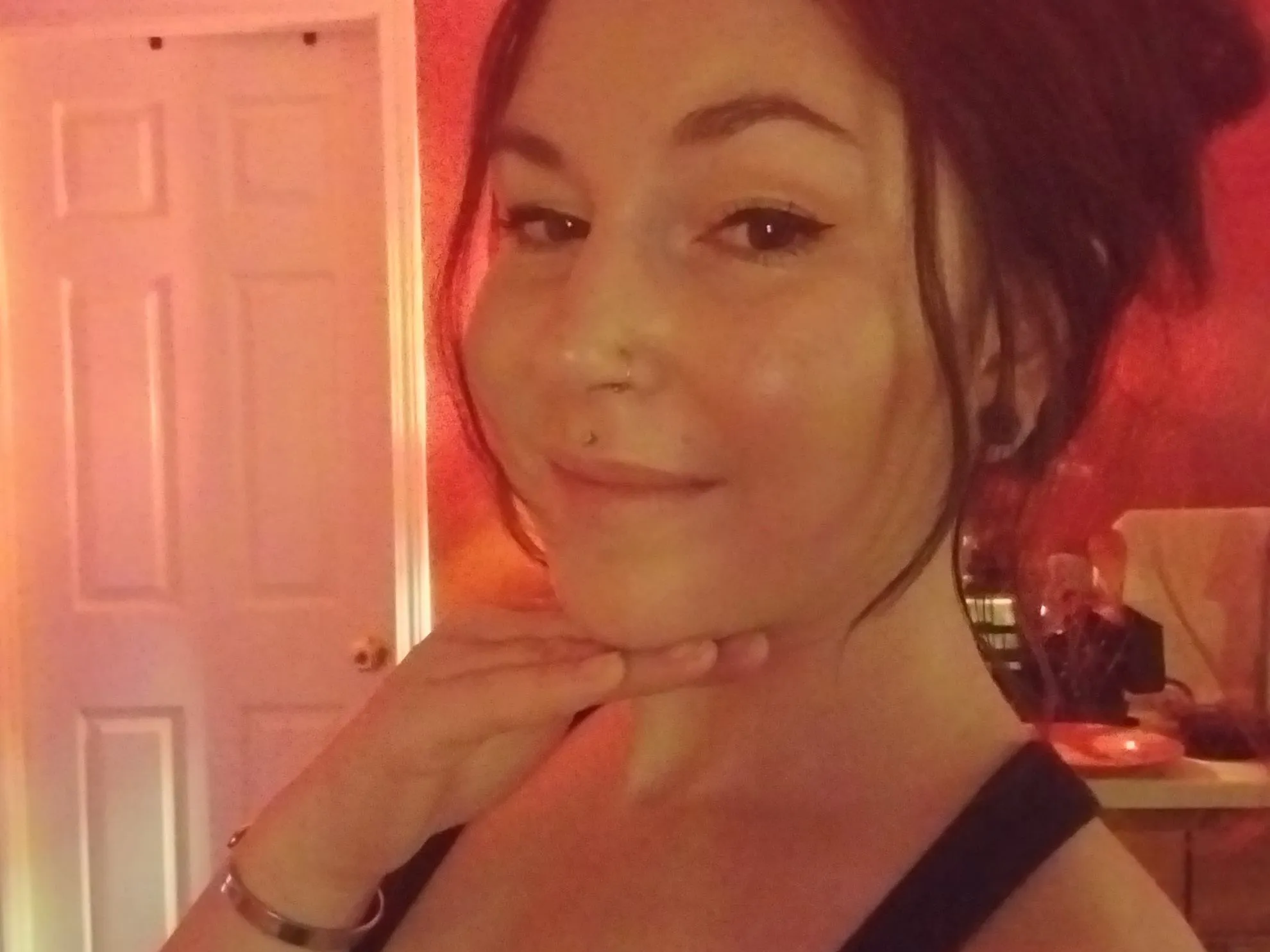 Brookerivers42 cam model profile picture