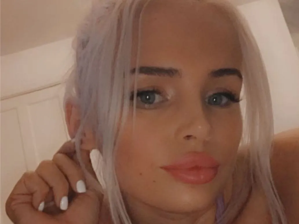 Britbarbie cam model profile picture