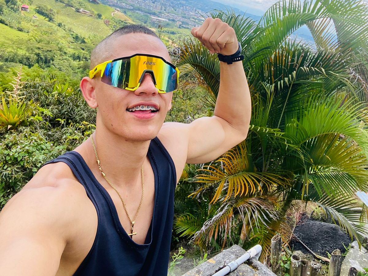 ZevGrayson cam model profile picture