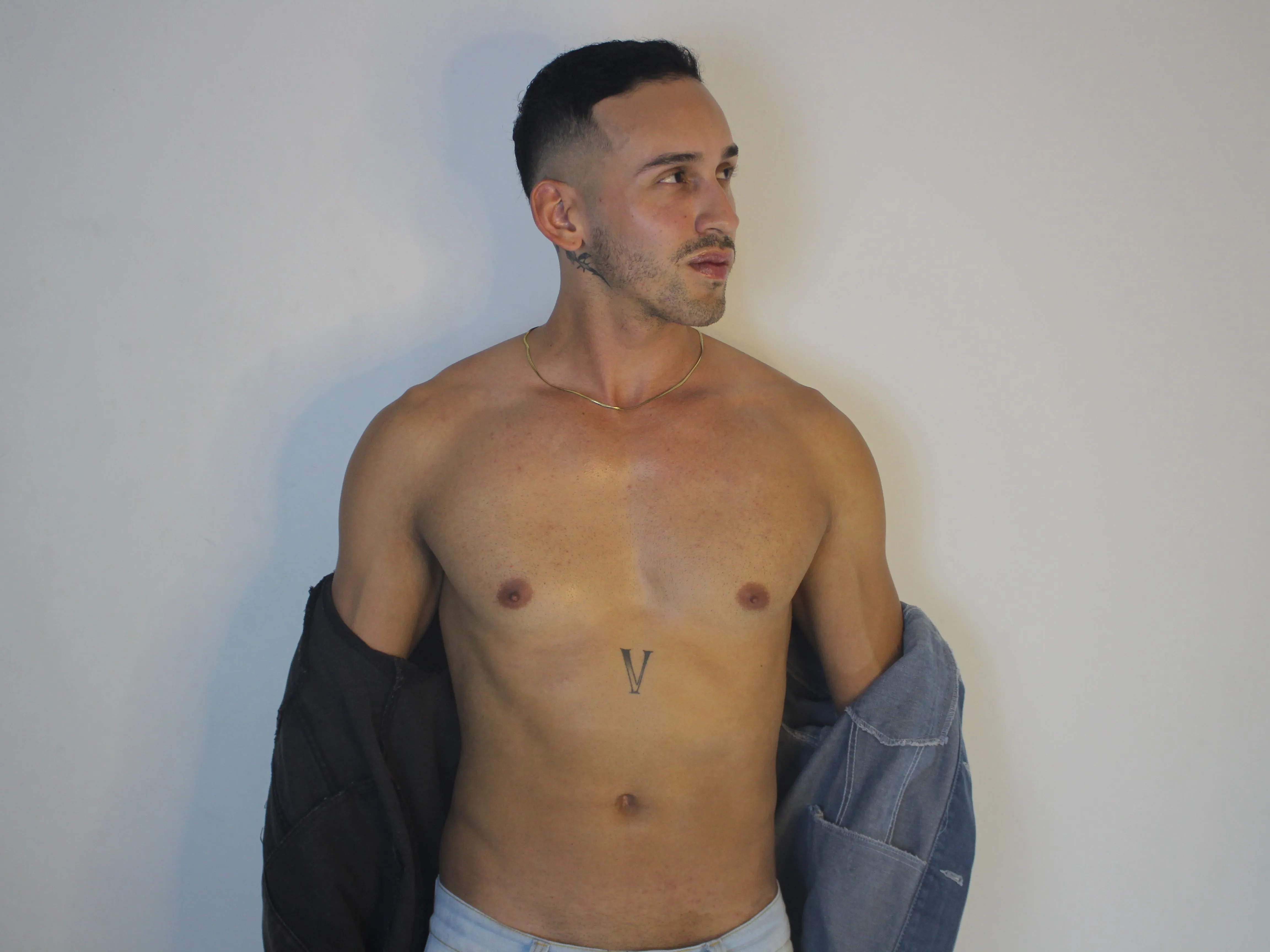 Imagen de perfil de modelo de cámara web de JamesHardie