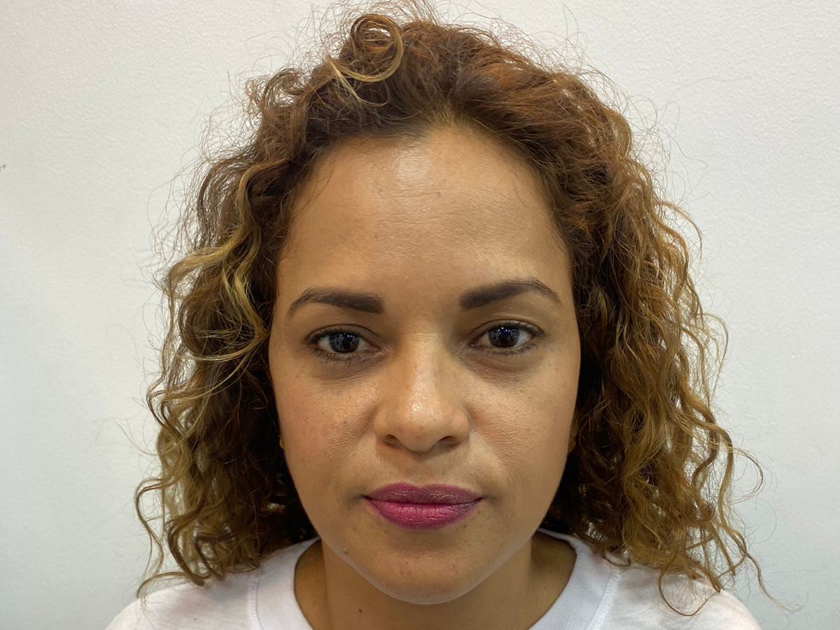 charlotmilano profilbild på webbkameramodell