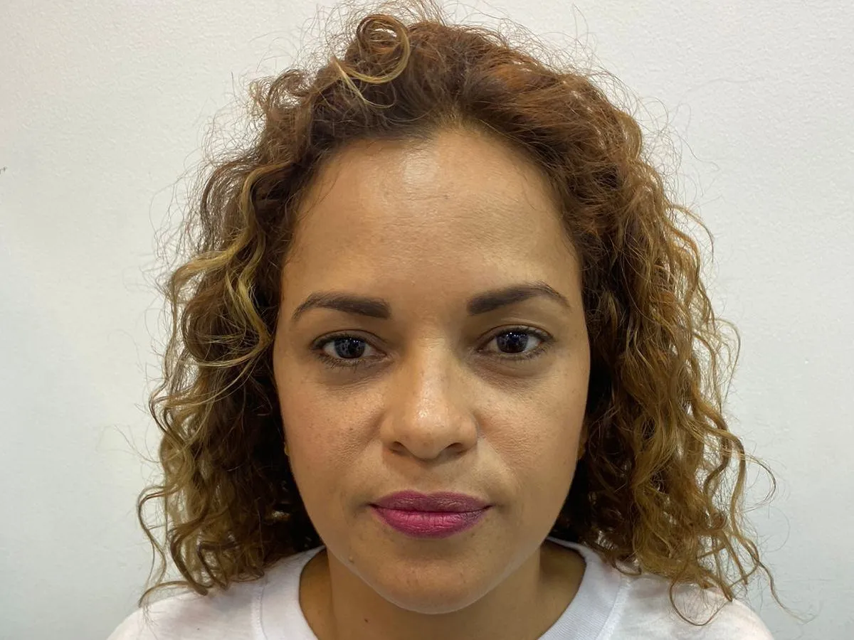 charlotmilano profilbild på webbkameramodell